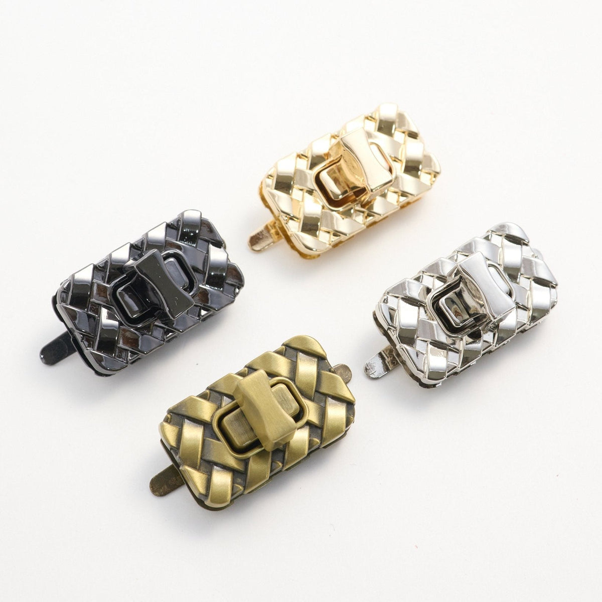 ひねり金具 約34mm×20mm VC0198