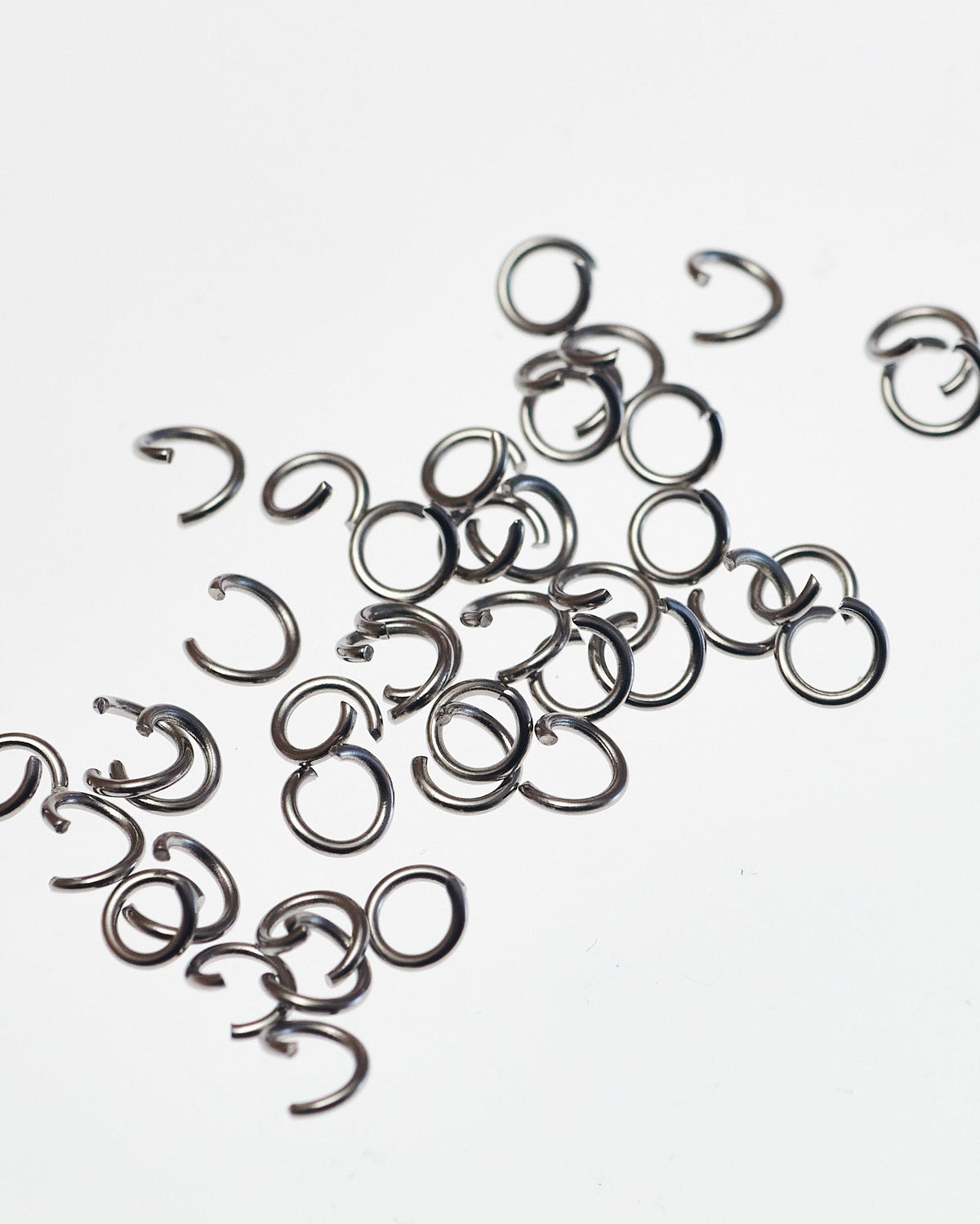 丸カン 直径4mm 線径0.6mm 約200個 VC0081