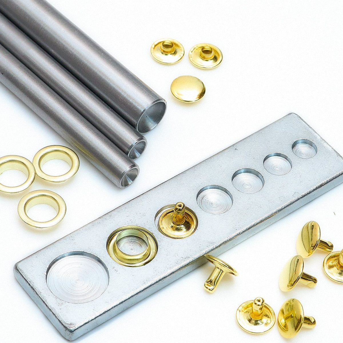 クラフト工具 打ち台 穴径約6,7,8,9,10,12,15mm 7サイズIN1 VC0030